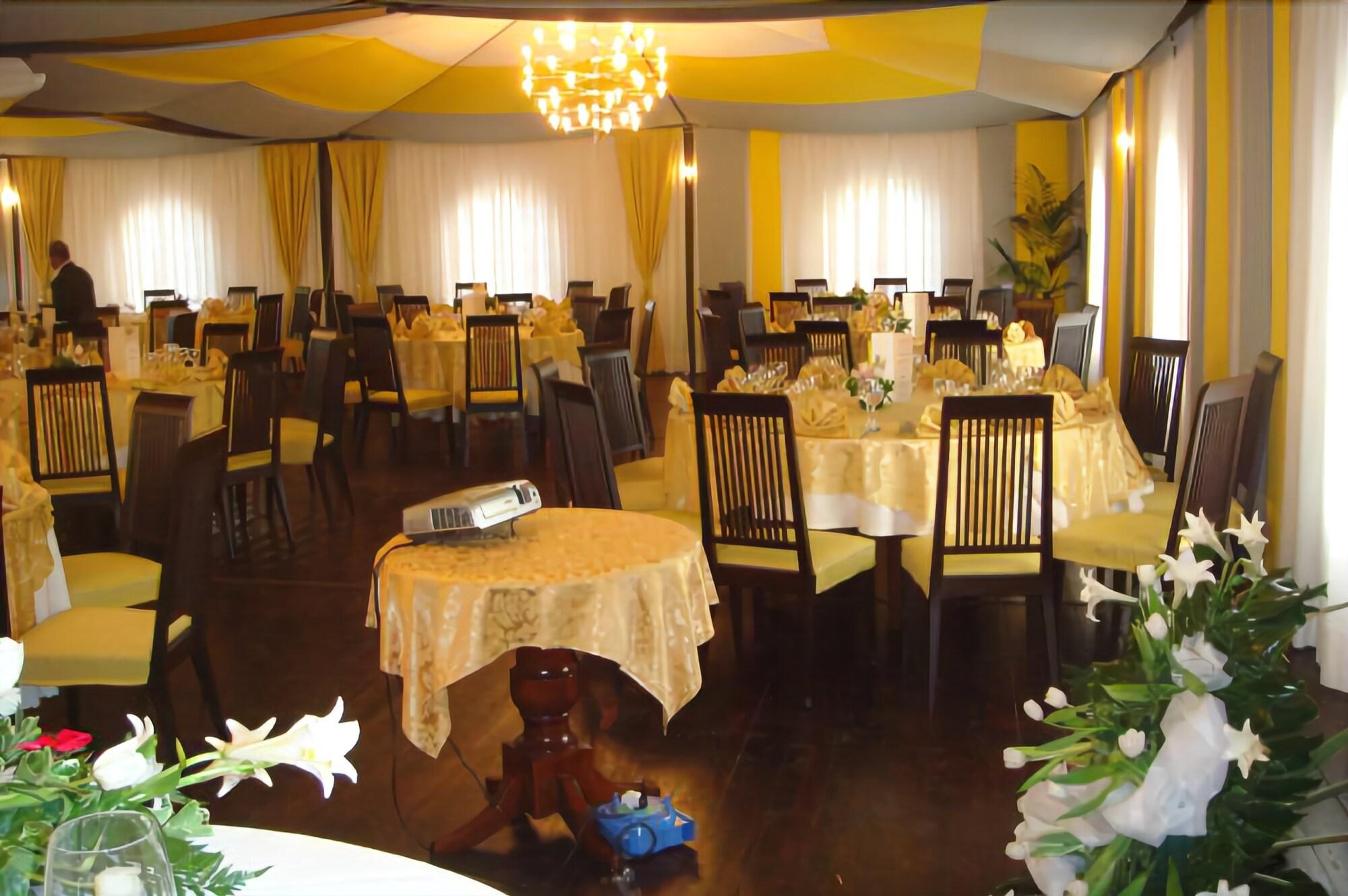 Hotel Delle Palme Falcone Buitenkant foto