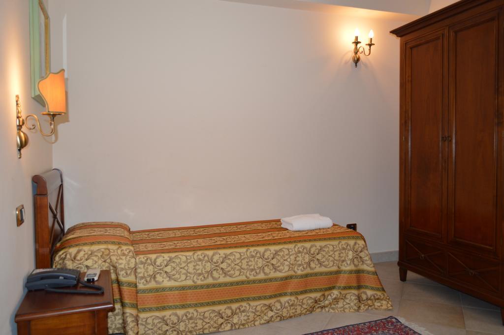 Hotel Delle Palme Falcone Kamer foto