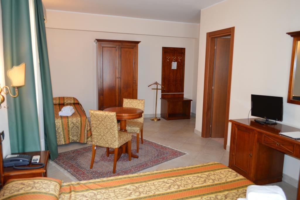 Hotel Delle Palme Falcone Kamer foto
