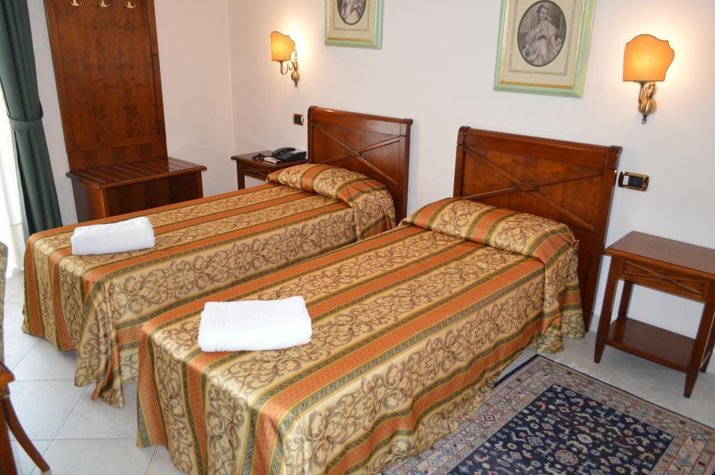 Hotel Delle Palme Falcone Kamer foto