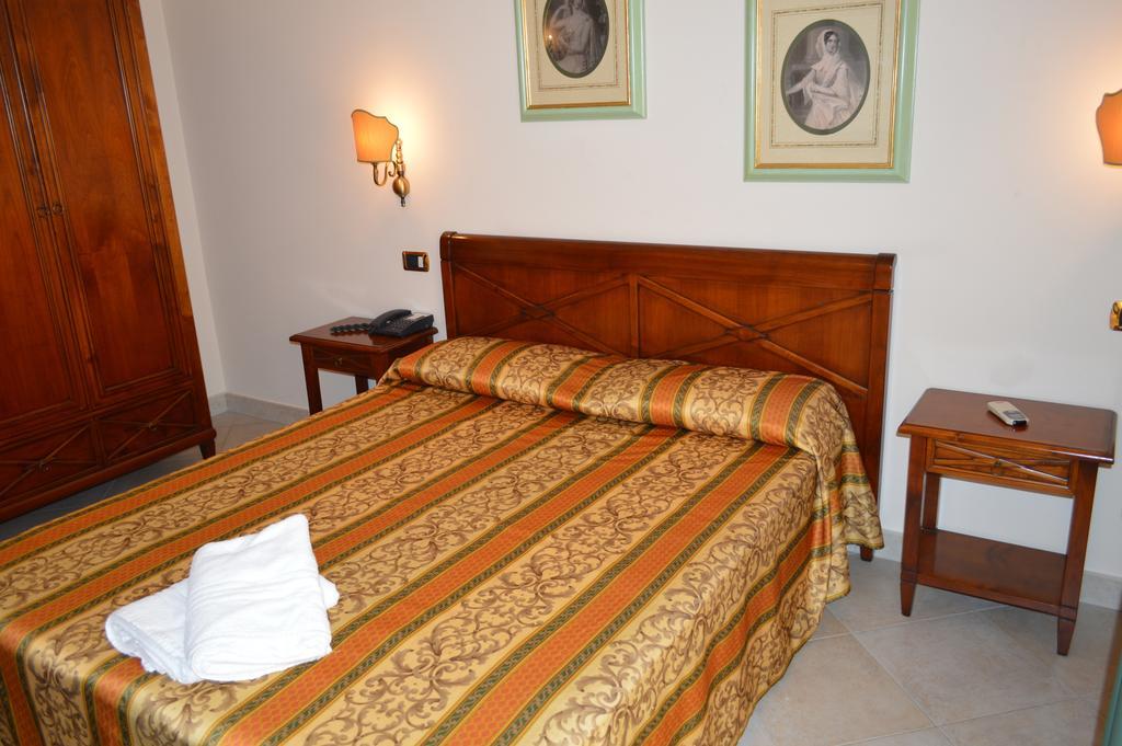 Hotel Delle Palme Falcone Kamer foto