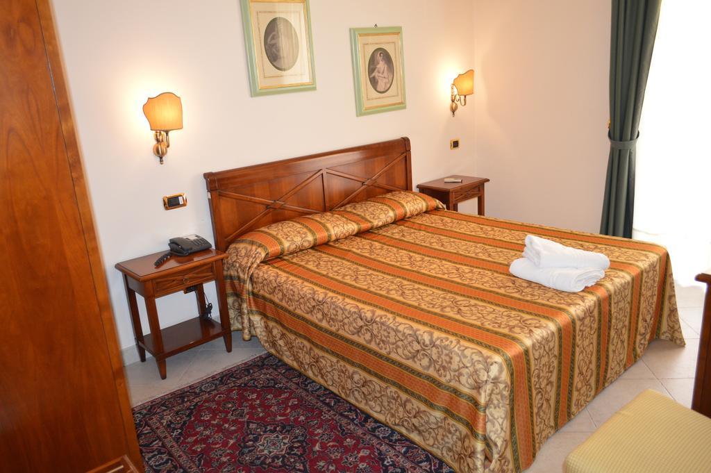 Hotel Delle Palme Falcone Kamer foto