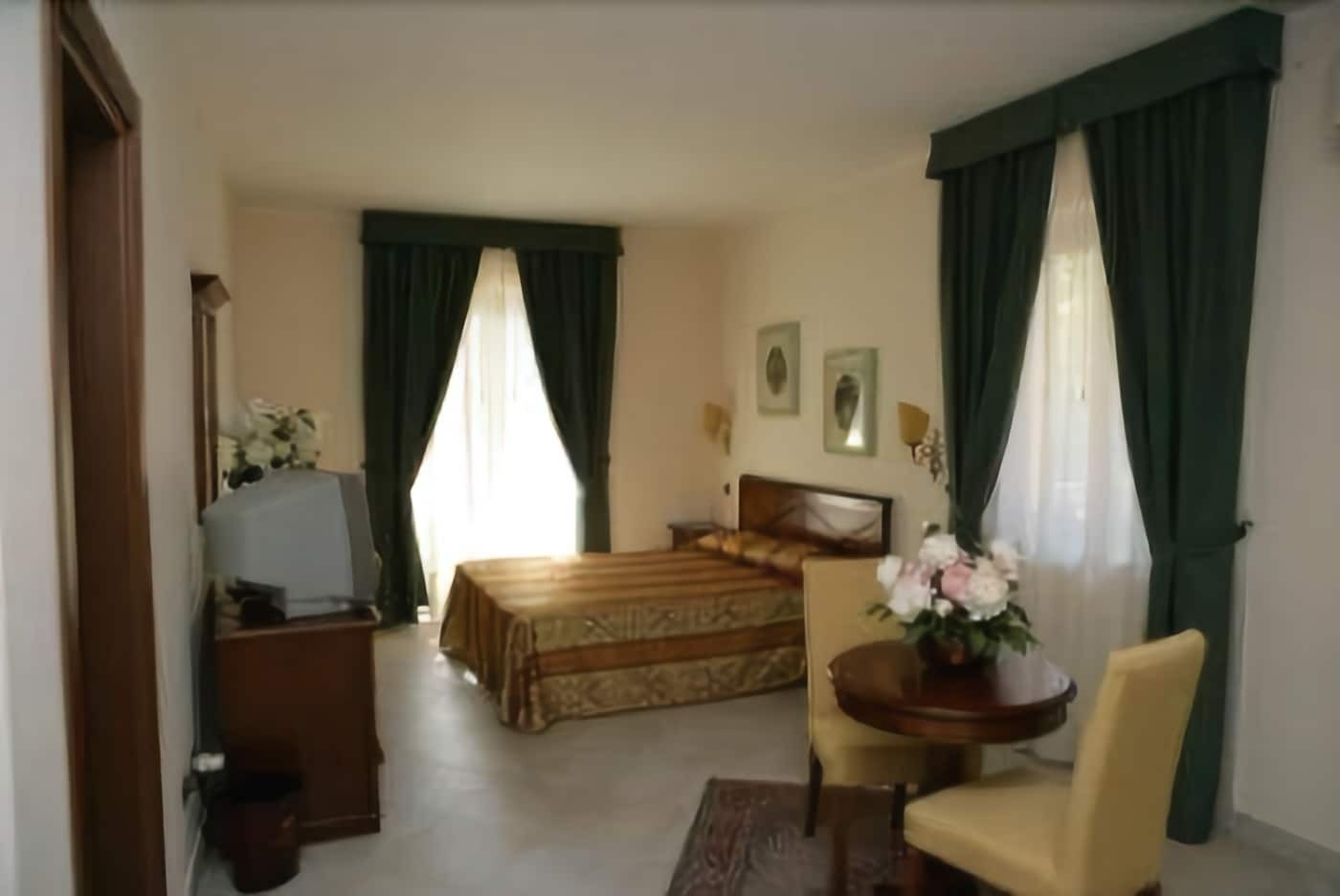 Hotel Delle Palme Falcone Buitenkant foto